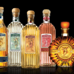Descubre la historia y los tipos de tequila: la bebida icónica de México 2 Destilados Superiores Tequila Centenario: La historia detrás de la marca más icónica de México